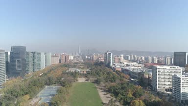 Bir park ve şehir Santiago, Şili için havadan görünümü