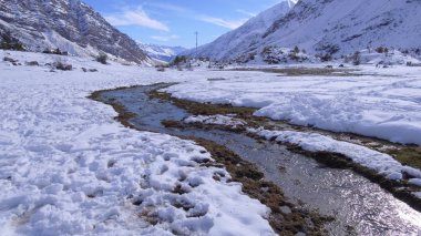 Dağ kar ve Şili'deki doğa manzara
