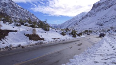 Dağ kar ve Şili'deki doğa manzara