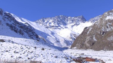 Dağ kar ve doğa manzara