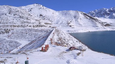 Dağ kar ve doğa manzara