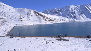 Dağ kar ve doğa manzara