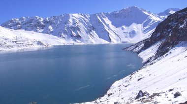 Dağ kar ve doğa manzara