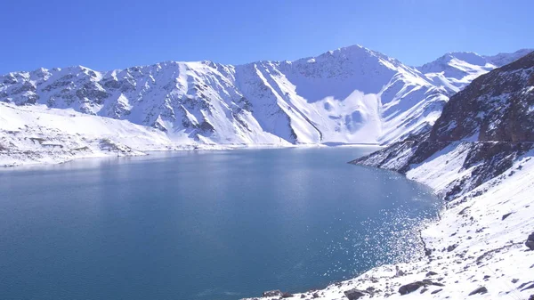 Dağ kar ve doğa manzara