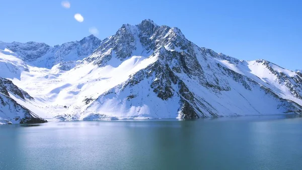 山雪と自然の風景 — ストック写真