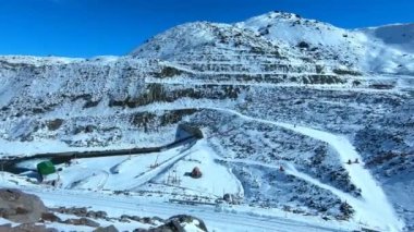 Manzara, dağ kar, lagün ve doğa Santiago, Chile