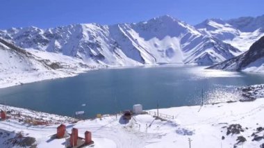 Manzara, dağ kar, lagün ve doğa Santiago, Chile