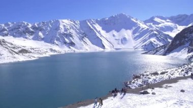 Manzara, dağ kar, lagün ve doğa Santiago, Chile