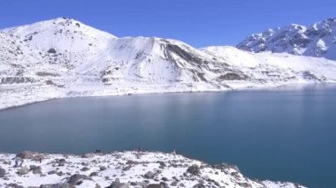 Manzara, dağ kar, lagün ve doğa Santiago, Chile