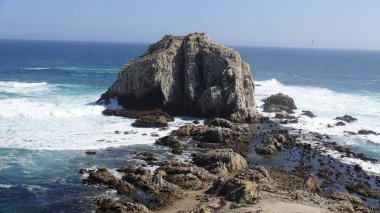 Manzara, plaj, kayalık uçurum, deniz ve doğa