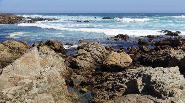 Manzara, plaj, kayalık uçurum, deniz ve doğa