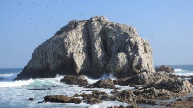 Manzara, plaj, kayalık uçurum, deniz ve doğa