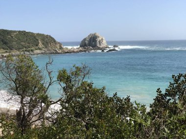 Manzara, plaj, kayalık uçurum, deniz ve doğa