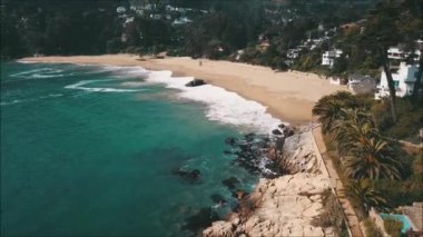 Manzara, deniz ve kayalık plaj