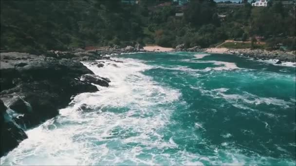 Paisagem Litoral Praia Rochosa — Vídeo de Stock