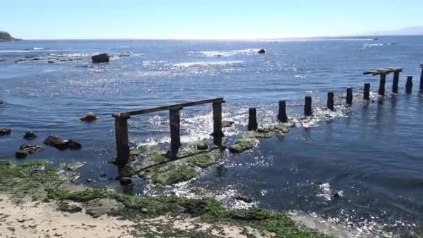 Manzara Deniz Kayalık Plaj — Stok video