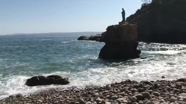 Paisagem Litoral Praia Rochosa — Vídeo de Stock