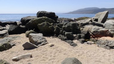 Manzara, kayalık plaj ve sahil
