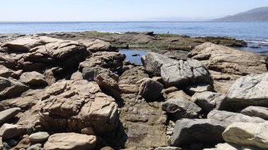 Manzara, kayalık plaj ve sahil