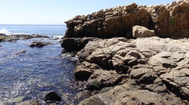 Manzara, kayalık plaj ve sahil