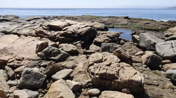 Manzara, kayalık plaj ve sahil