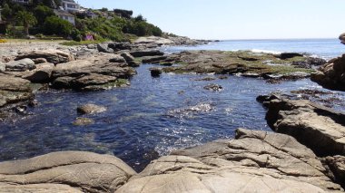 Manzara, kayalık plaj ve sahil