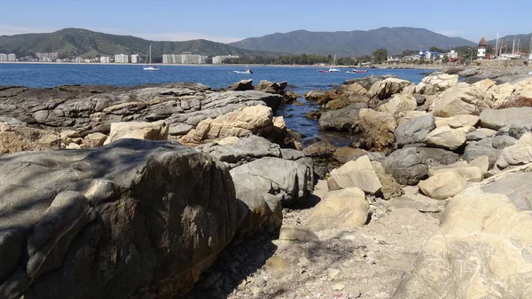 Manzara, kayalık plaj ve sahil