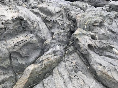 Peyzaj ve kayalık plaj