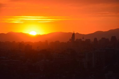 Gün batımı bulutlar ve peyzaj