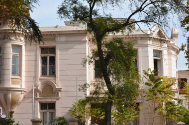 Santiago, Şili'de İspanyol mimarisi ve binası