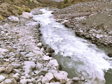 Şili'de dağların ve nehirlerin manzarası