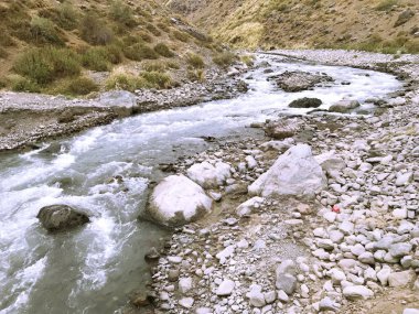 Şili'de dağların ve nehirlerin manzarası