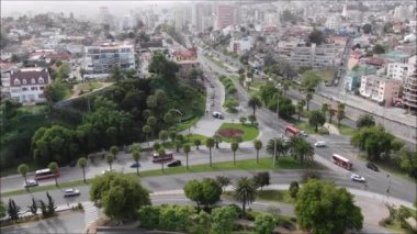 Şili 'de havadan görünüm şehir ve plaj