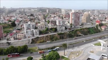 Şili 'de havadan görünüm şehir ve plaj