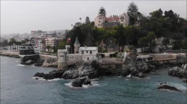 Şili 'de havadan görünüm şehir ve plaj