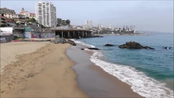 Εναέρια Θέα Πόλη Και Παραλία Στη Χιλή — Αρχείο Βίντεο