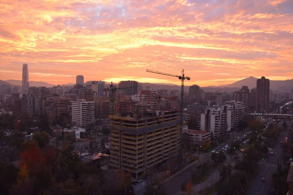 サンティアゴ チリの都市景観と夕日 — ストック写真