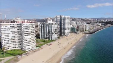 Şili 'de bir şehir ve plaj hava görüntüleri
