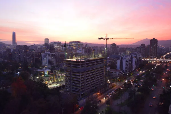 Luzes Cidade Nuvens Pôr Sol — Fotografia de Stock