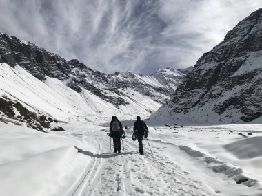 Şili dağ kar ve vadi peyzaj