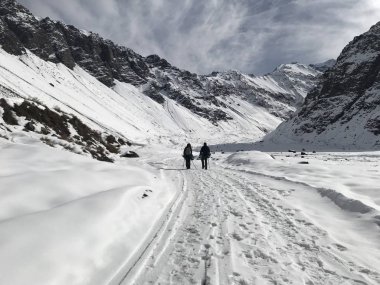 Şili dağ kar ve vadi peyzaj