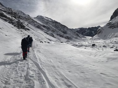 Şili dağ kar ve vadi peyzaj