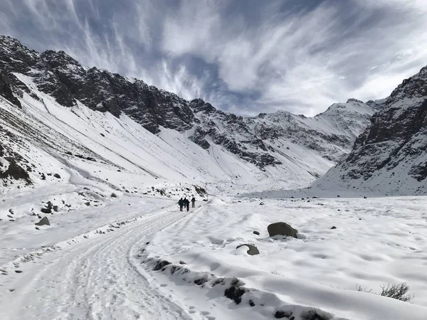 Şili dağ kar ve vadi peyzaj