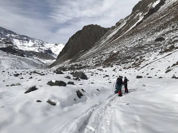 Şili dağ kar ve vadi peyzaj
