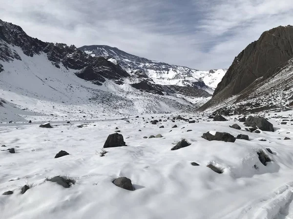 Lanskap Salju Gunung Dan Lembah Chili — Stok Foto