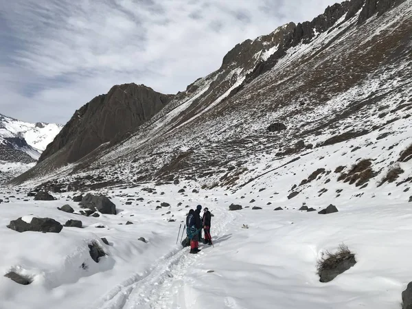 Şili dağ kar ve vadi peyzaj