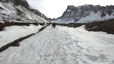 Dağ kar, vadi ve manzara