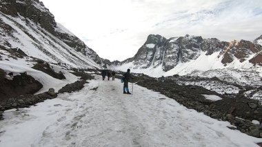Dağ kar, vadi ve manzara