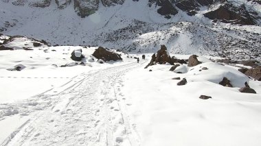 Dağ kar, vadi ve manzara