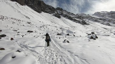 Dağ kar, vadi ve manzara
